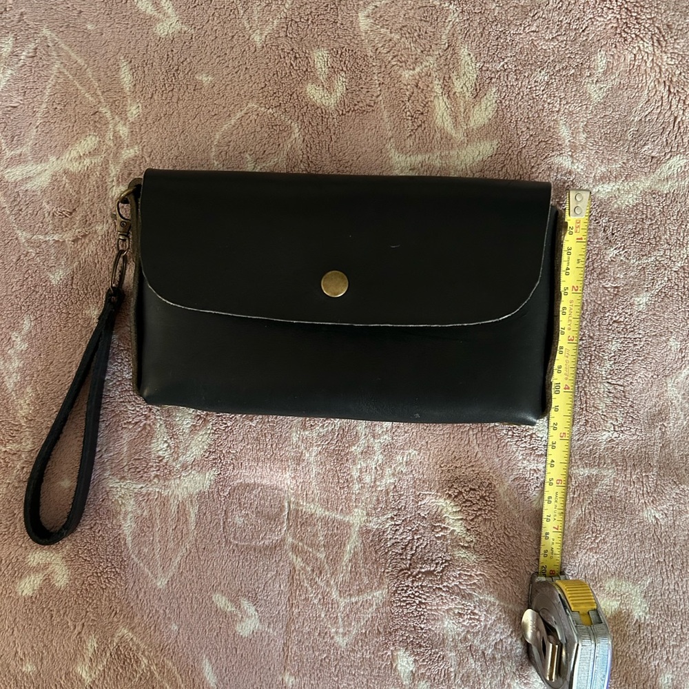 Chic Black Leather Wristlet Clutch - Picture 5 of 6